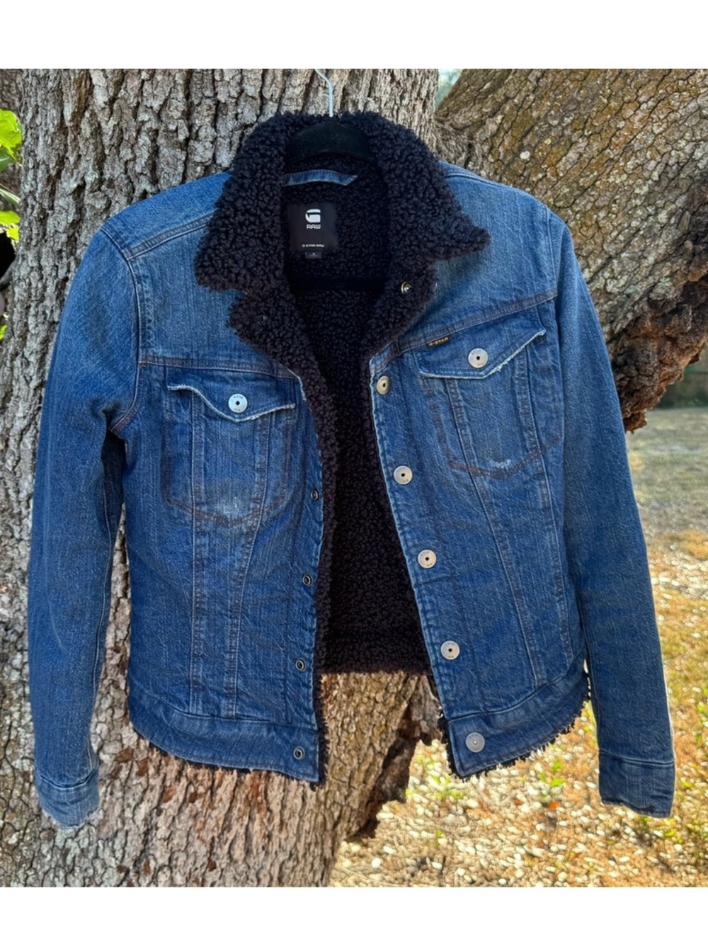 Y2K G-Star Raw Blue denim jacket with black Sherpa lining and collar.Size S